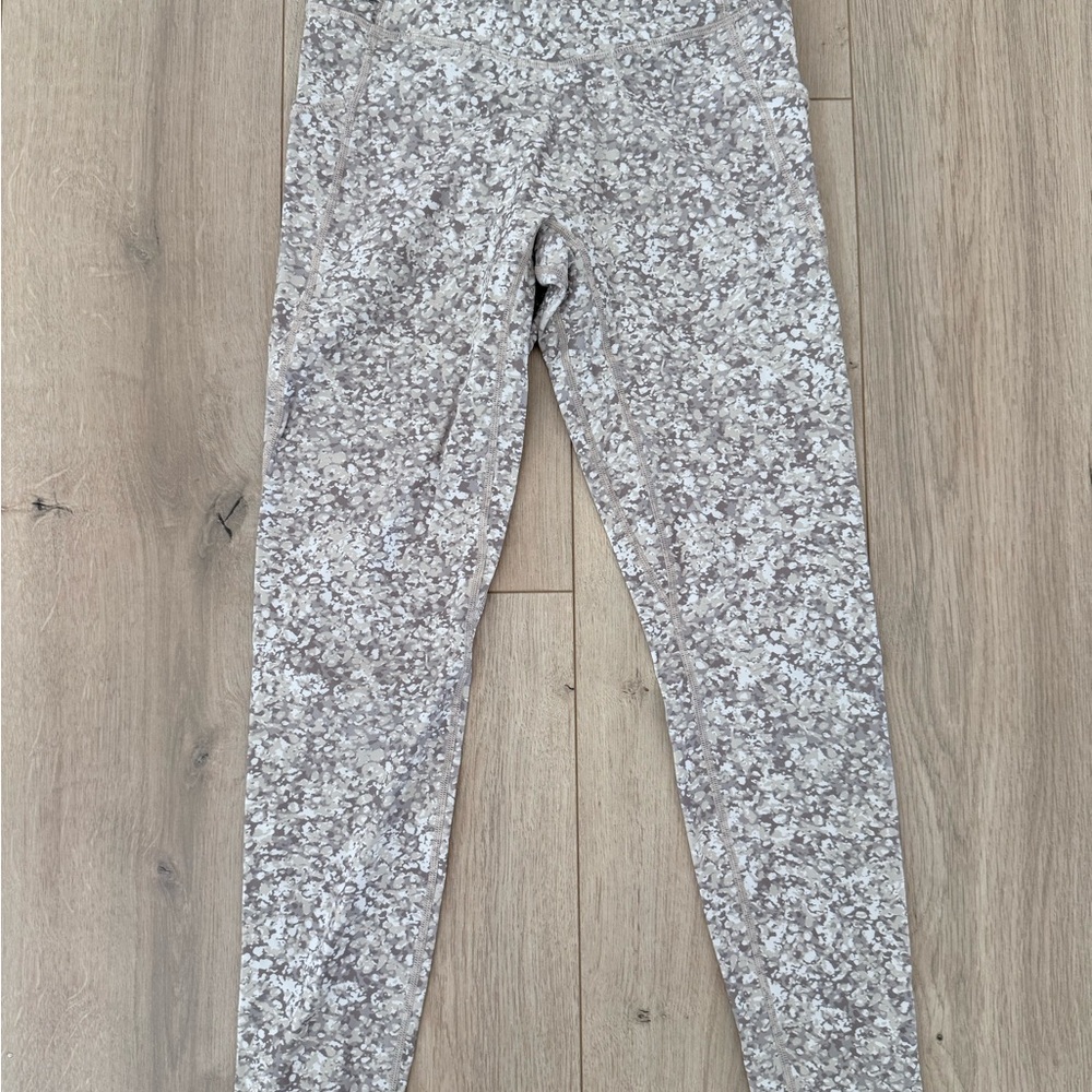 High-Rise Gray Speckled Active Leggings | Side Pockets | Women’s